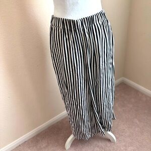 Express black and white cropped culottes - small